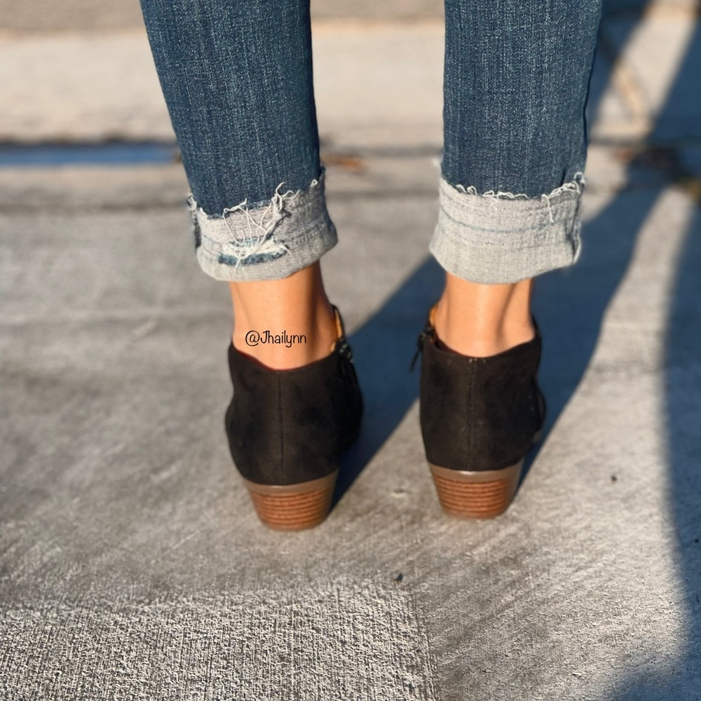 Black micro suede side zipper closure bootie - Picture 5 of 5